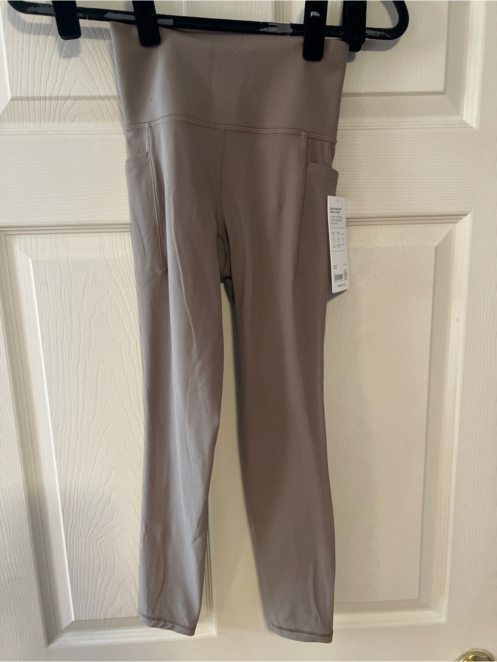 #313 Athleta Salutation Stash Cinch 7/8 Tight XXS Taupe Ruched Back Leggings NWT